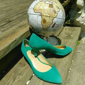 Gianni Bini Torqouise low pump heels in suede